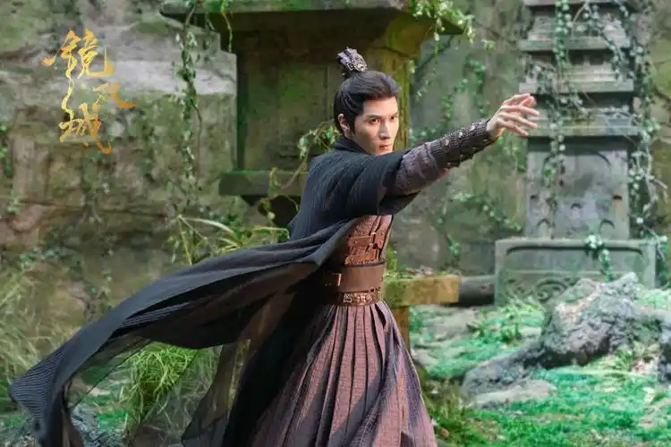 刘海宽镜双城3000字人物分析告别羽幻