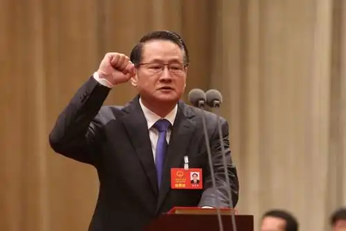 刘奇当选江西省人大常委会主任,易炼红当选省长