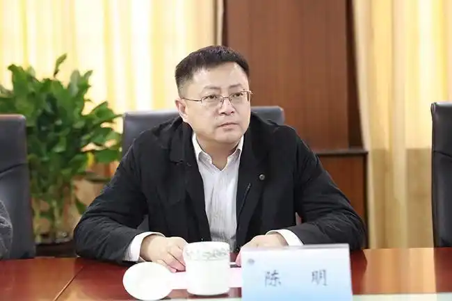 8月4日,江苏省港口集团召开干部任免大会,宣布陈明出任江苏省港口集团