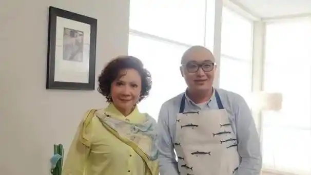 蔡明:嫁初恋丁秋星,结婚38年生一娃,如今娃是她的骄傲