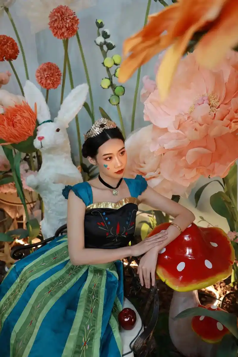 童话角色写真安娜公主黑化了