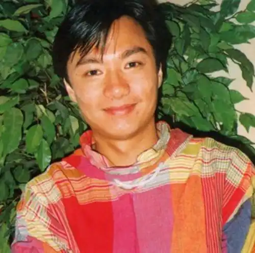 香港老牌男星身材一个比一个好70岁一身肌肉62岁身材修长