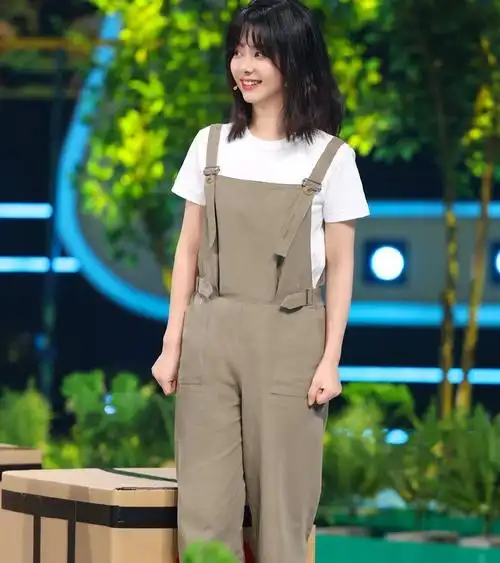 王牌对王牌花絮谭松韵公主切造型美丽得像个瓷娃娃