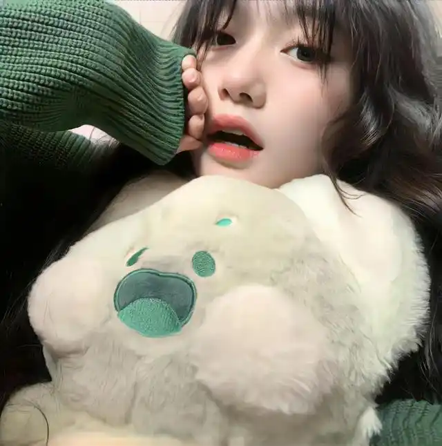 抖音热门甜妹真人女头推荐