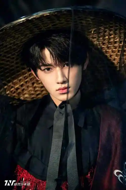 tnt时代少年团古风戴斗笠写真