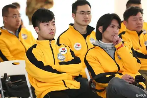 第六代科迈罗全国首度赛道试驾雪粉团团友齐圆梦