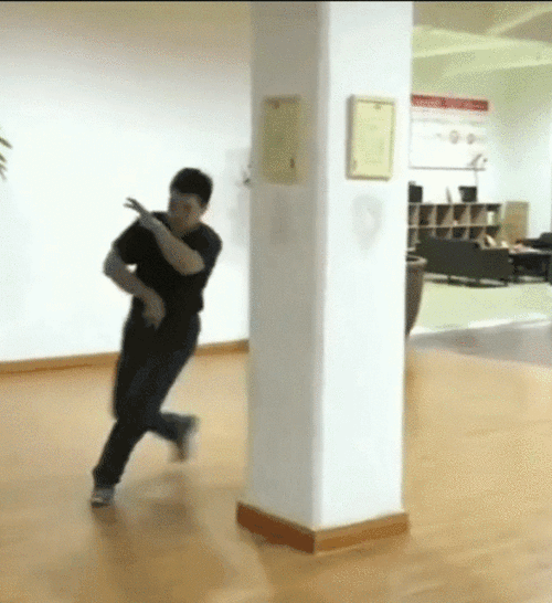 网曝马保国儿子要为父报仇!绕柱练舞太逗:对手没晕自己先吐一地