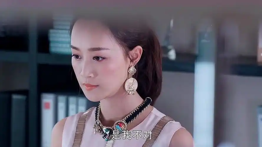 《爱人的谎言》精彩速看,奶奶流浪街头,孙子嫌贫爱富