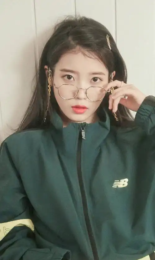 超美的iu,人美歌甜,各种造型都是仙女