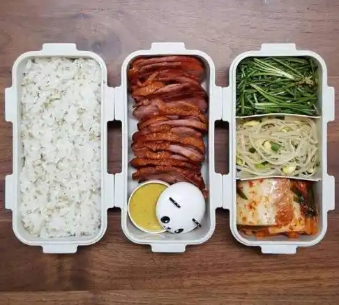 小伙每天给女友送便当,每顿饭不低于4个菜,结果对方要分手!