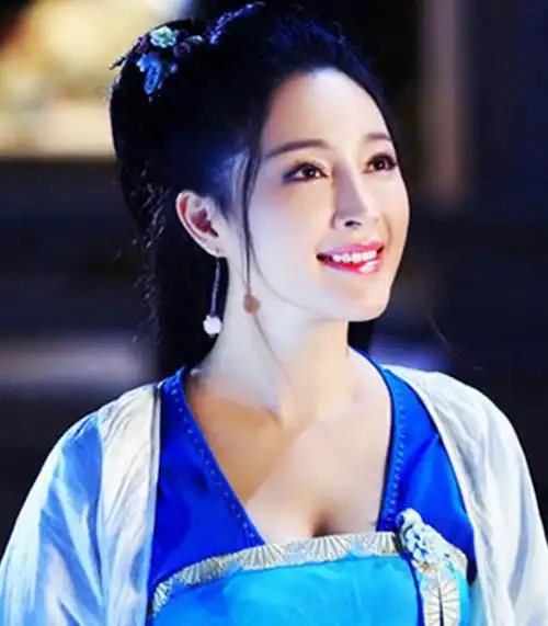 新水浒传潘金莲甘婷婷近照一直在摆脱风情万种的印象