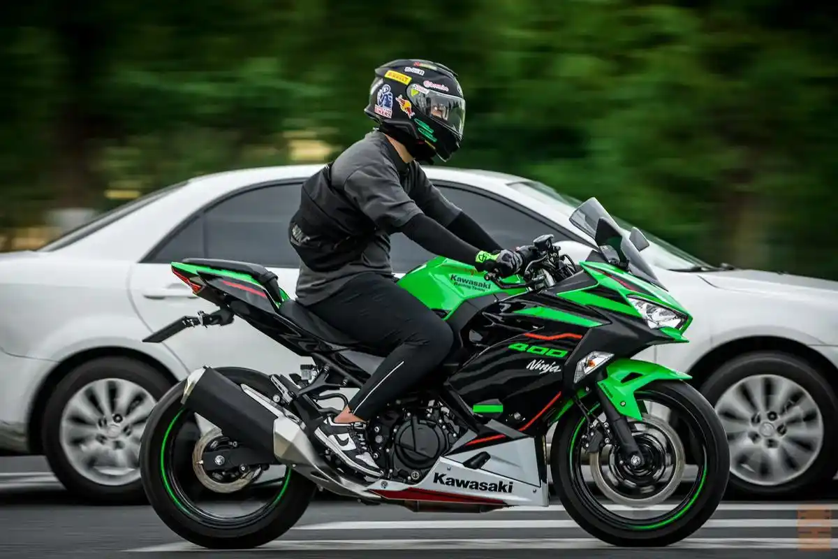 日落92 #机车 #ninja400 #kawasaki  - 抖音