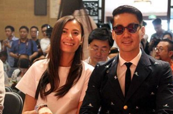 一组陈国坤黄伊汶的恩爱照,妻子黄伊汶笑起来太美太温柔