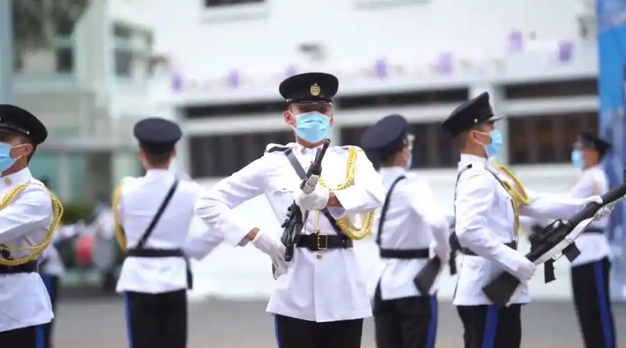 自2020年12月起,驻香港部队应邀为香港纪律部队组织中式队列训练.