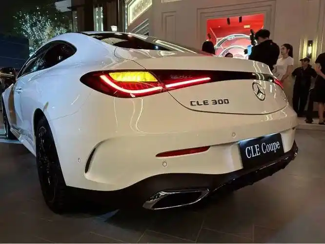 全新梅赛德斯奔驰cle轿跑正式发布售价457万552万元