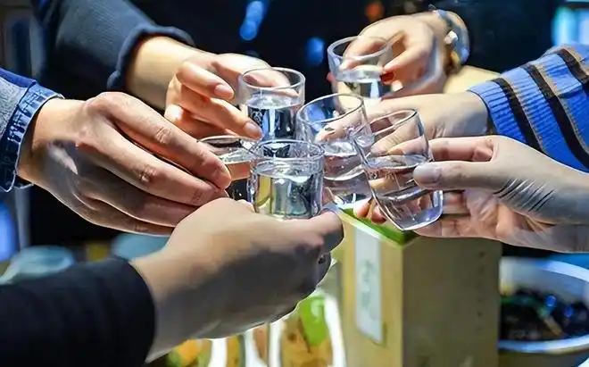 给领导敬酒时建议牢记这5套话术定会让全桌人对你刮目相看