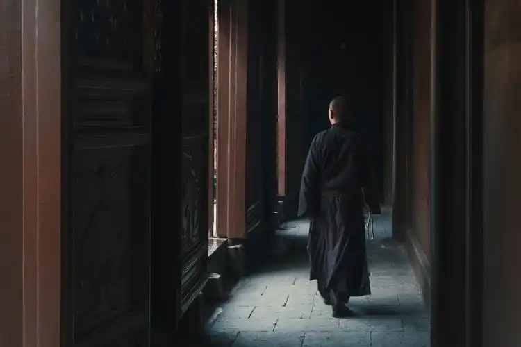 我烦恼抑郁至崩溃,在六榕寺偶遇五台山游方僧传授三种方法治烦恼