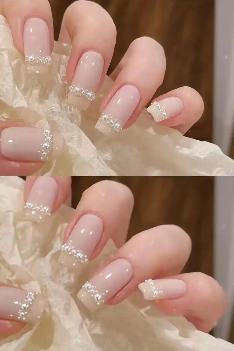 又仙又精致的款式来啦,又要换新美甲的时刻到了,手绘小花真的好 - 抖