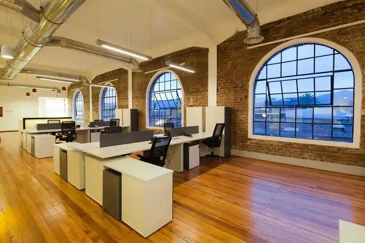 贸易公司办公室室内装饰设计图片-【城起设计公司】装修效果图