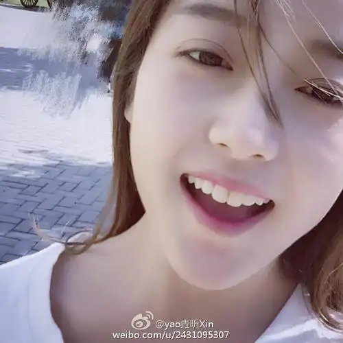 18岁中戏校花 民间女神刘垚昕海量写真