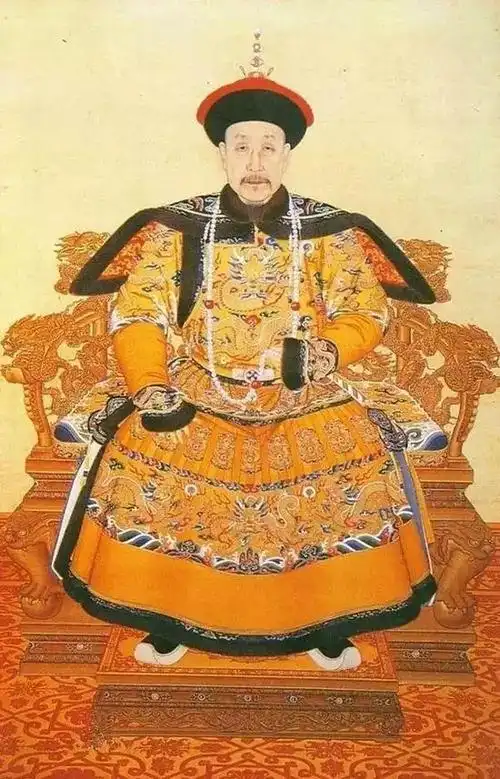 乾隆帝佩戴珠帘的画像