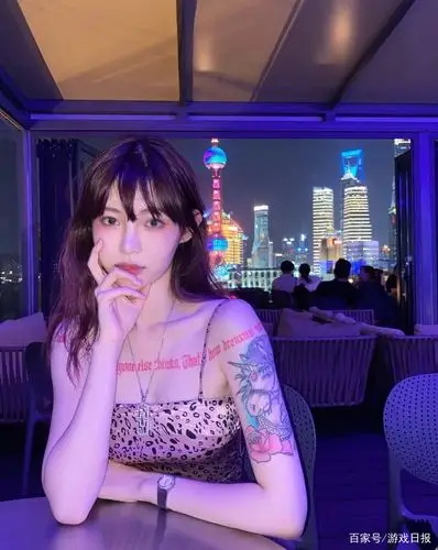 痞幼当女仆是什么场面?为神秘男子甘愿下厨做料理,猴哥真走远了