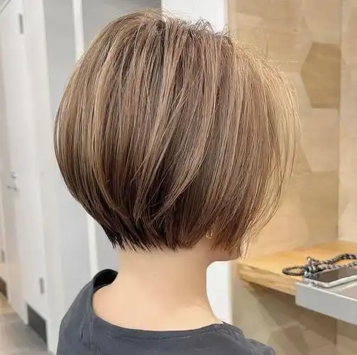 再来说说直发层次波波头.