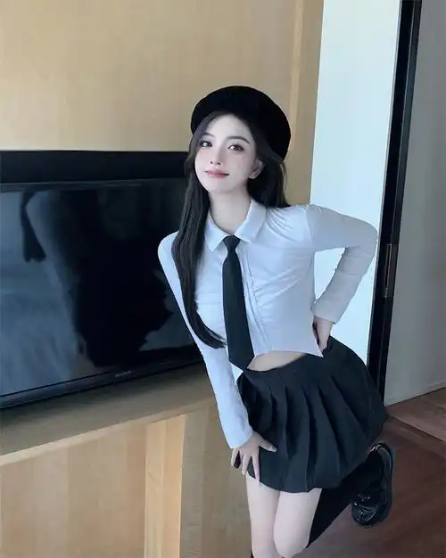 筠恩 超短裙性感jk短裙学生装学院风jk制服三件套装女2022年春季新款