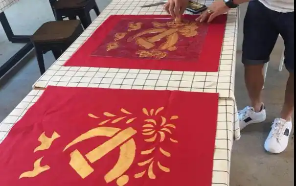 8场公益性互动活动包括主题演讲,主题书法,主题绘画,水拓画,手绘t恤等