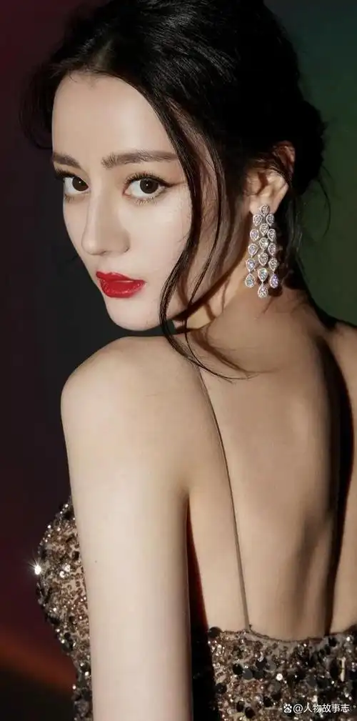 新疆十大美女明星,个个都是盛世美颜!