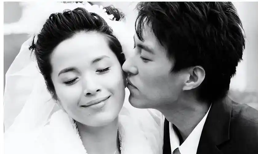 靳东夫妇难得同框,岁月静好,颜值魅力不减,展现成熟魅力_李佳_气质