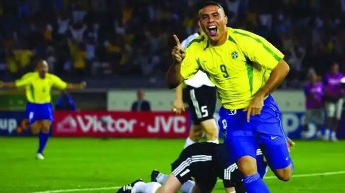 2002年世界杯巴西夺冠之路7场超清回顾罗纳尔多8球荣获金靴