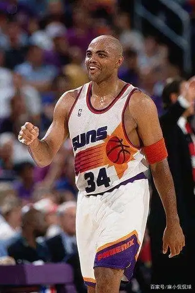 联盟中所有34号球员组成一队是什么水平?网友:没控卫咋玩?