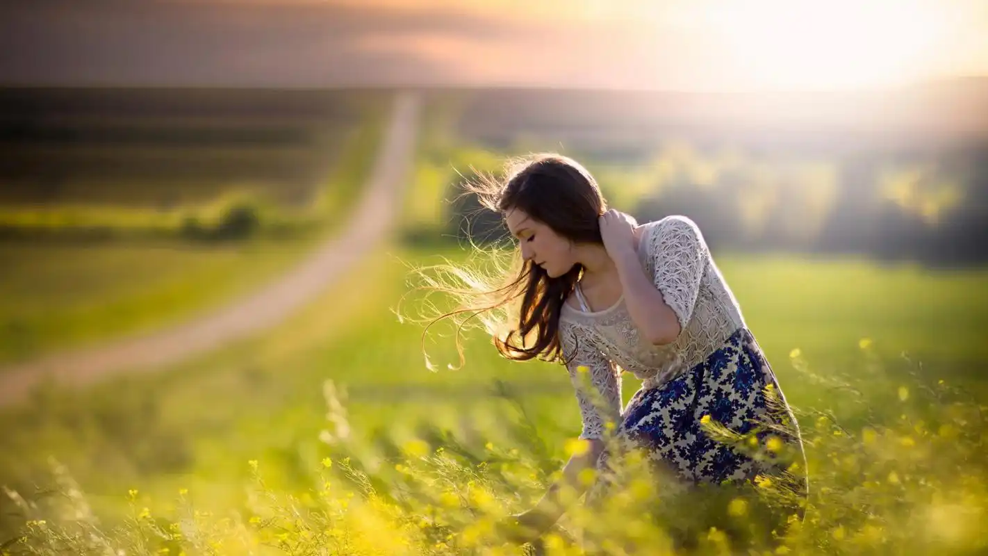 欧美美女田园风唯美意境壁纸