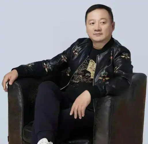 唐鉴军为了不离开赵家班选择放弃5个亿现在后悔了没