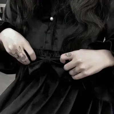 最新黑色女生部位图 - 女生头像 - 潮人个性网