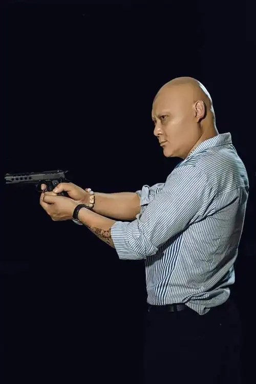 "反派专业户"江怀加盟动作惊悚电影《惊魂逆转》饰演反面大boss,一部