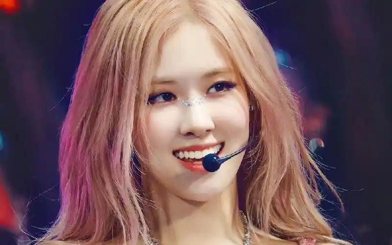 『朴彩英科切拉直拍』230423 roses coachella高清直拍|kick itcr.