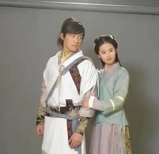 胡歌和刘亦菲为什么没有在一起?他俩是好友吗 本文共(1133字)