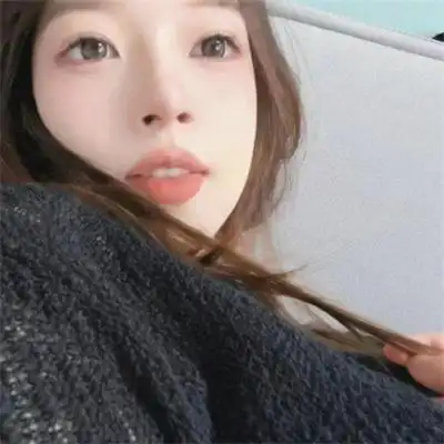 抖音网红头像女流行酷拽女生头像 好看的单人女头像真人帅气