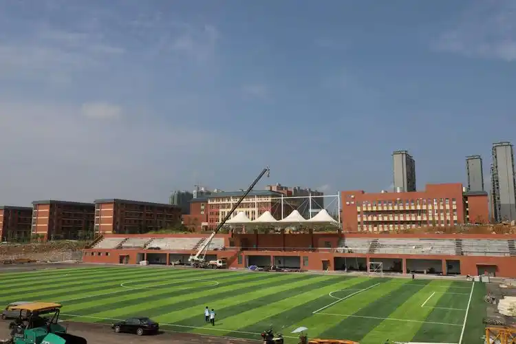 2020年9月8日,嘉禾县第一中学新校区搬迁工作全面启动.