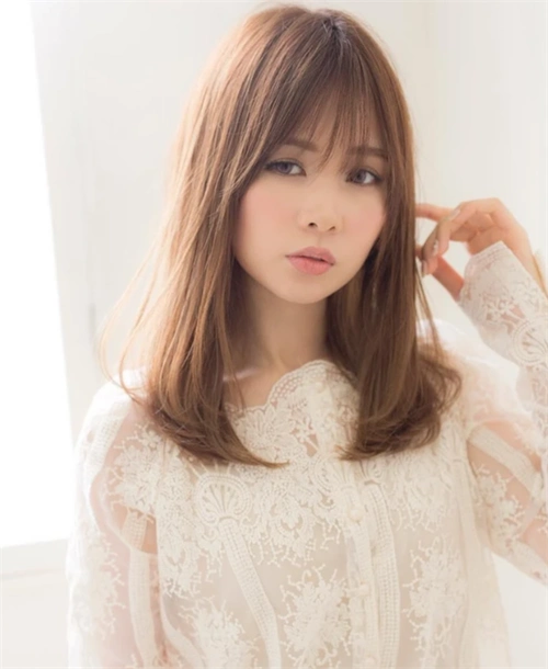 甜美梨花头内扣 方脸必选发型之一_梨花头 - 美发站