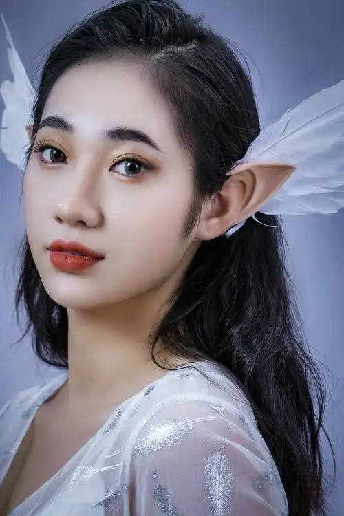 精灵装扮美女图片