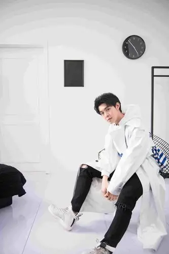 朱元冰汪苏泷新歌选我选我将发mv预告曝光大玩科技感