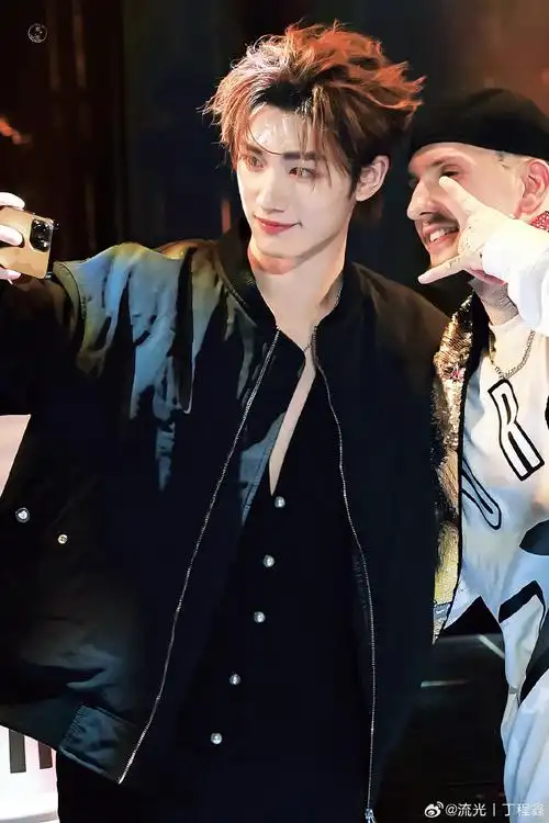 丁程鑫超话78#丁程鑫这就是街舞#    9209@时代少年团-丁程鑫