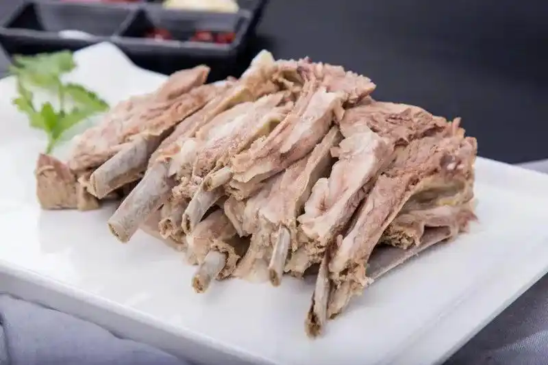 去同心县,白水鸡和滩羊肉是绝对不能错过的