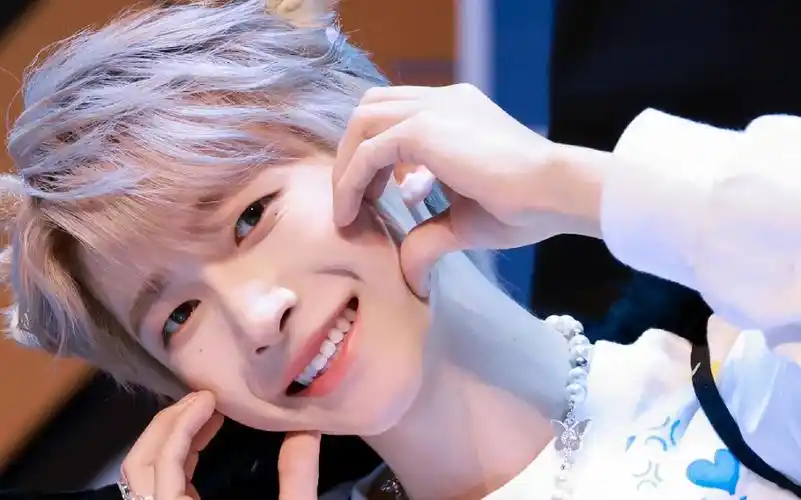 【into1刘宇签售会】可爱声明·我不是小猪 头饰百变大赏