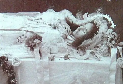 遗体艺术摄影:为了静默的灵魂 –第12页 – fotomen