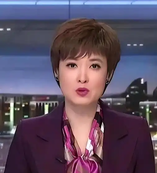 央视主持人桑晨:21岁进央视,工作29年零绯闻,老公身份未公布?