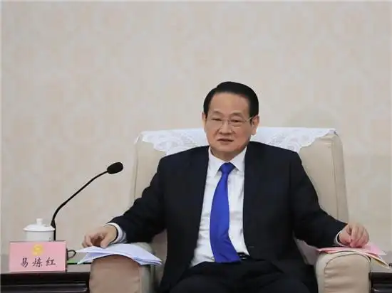 江西省委书记省长欢迎港澳委员参会 致以诚挚问候